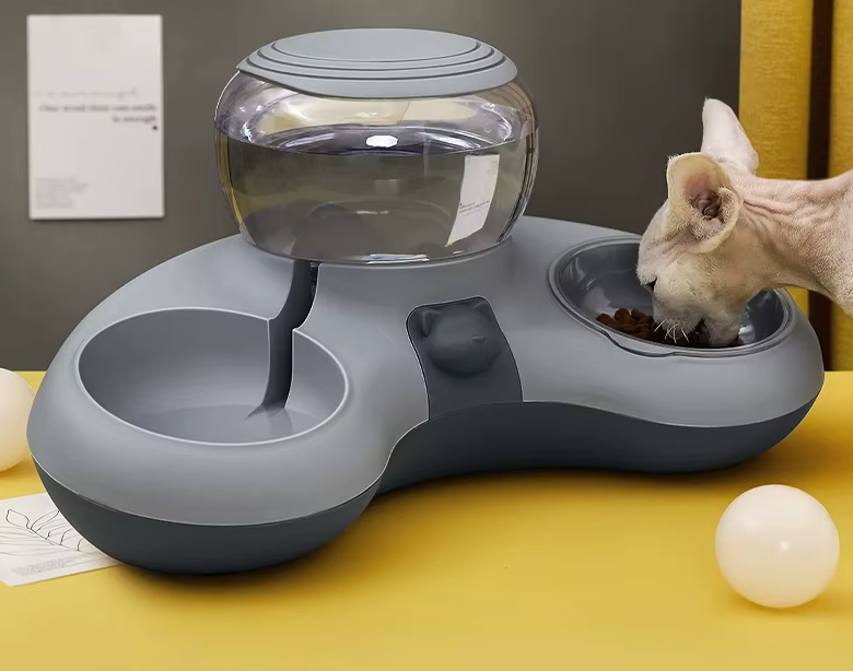 2-in-1 Pet Food Bowl With Automatic Water Dispenser And Non-slip Design