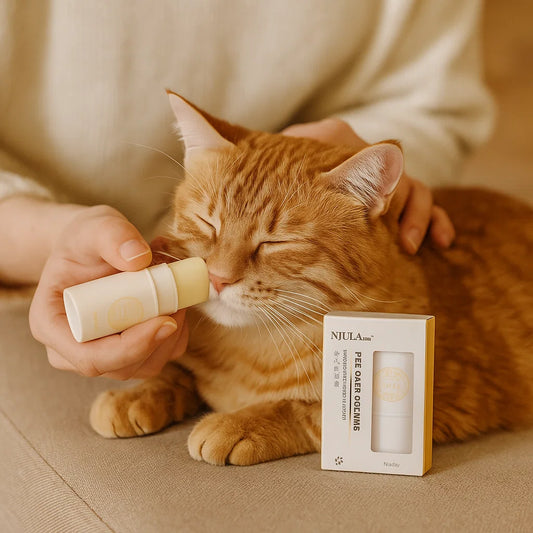 Nourishing and protective cat ointment stick for paws and nose